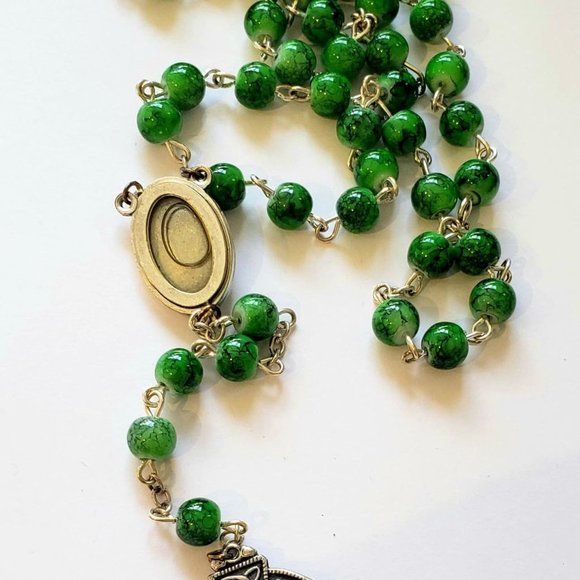 Variety of Rosaries - Picture 5 of 11